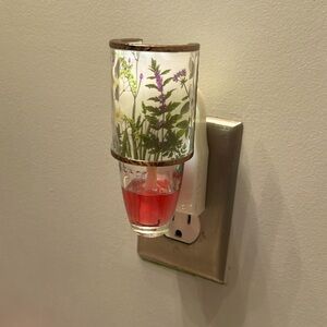 Bath & Body Works wall flower plug/nightlite